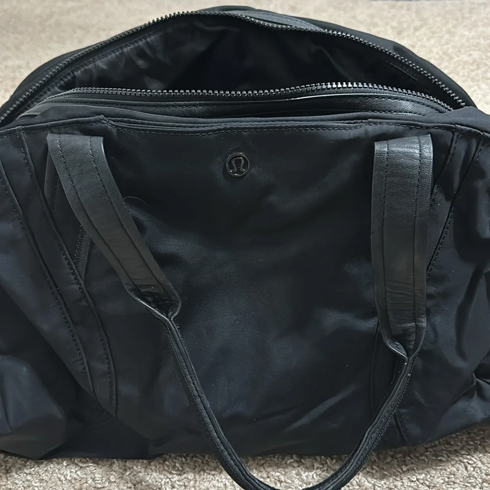 Lululemon - Picture 2 of 10